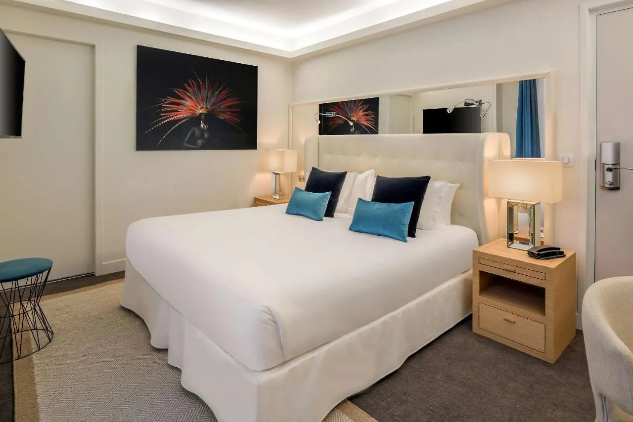 Hotel Camille Paris Tapestry Collection By Hilton 4*,