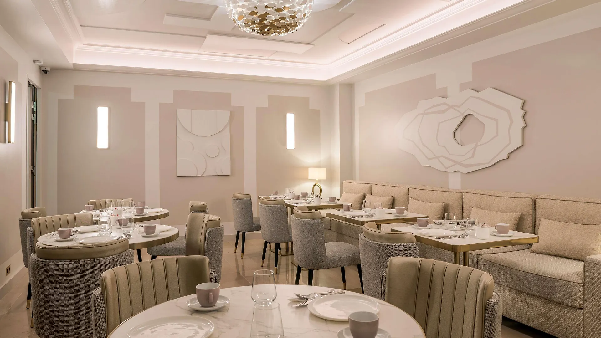 Hotel Camille Paris Tapestry Collection By Hilton 4*,  Frankrijk